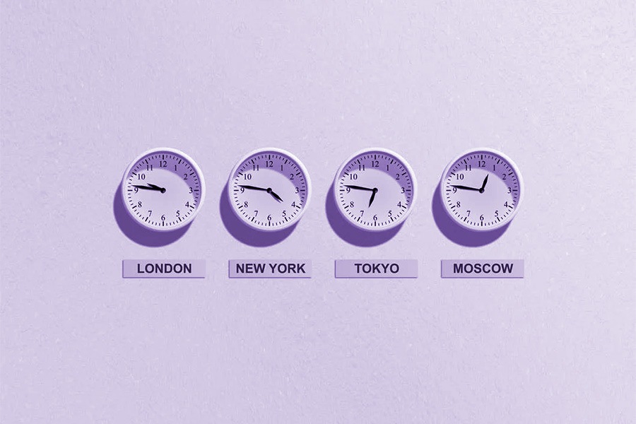 Zegary pokazujące godziny w różnych strefach czasowych